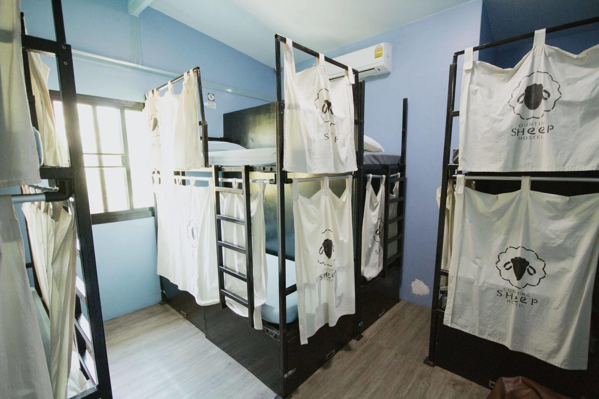 Counting Sheep Hostel Bangkok Esterno foto